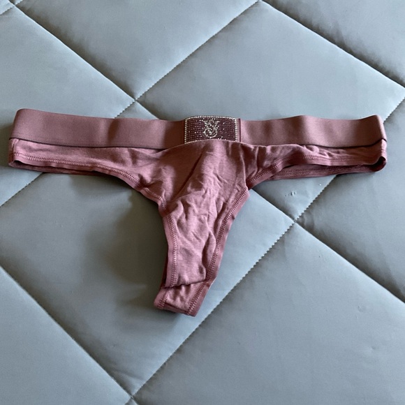 New Victoria’s Secret thong panties small - Picture 1 of 4